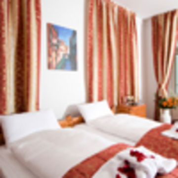 54 Hotel 3*